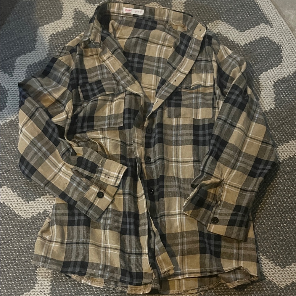ROMWE Beige and Black Checkered Shirt